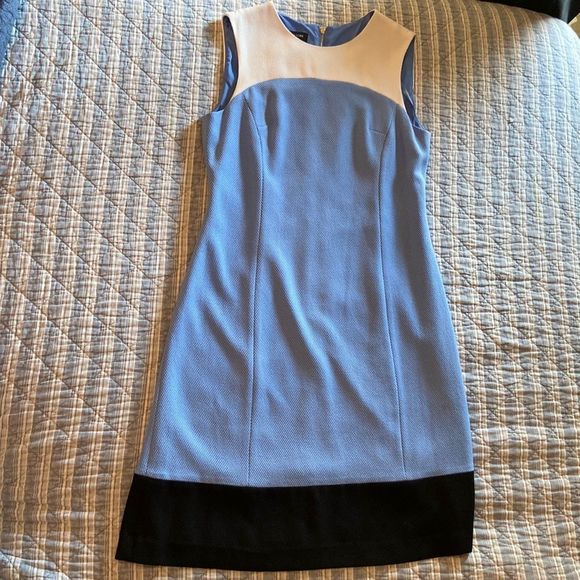 Jones New York sleeveless light blue dress
